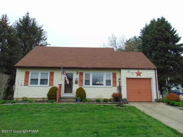 3055 Avon Rd, Bethlehem, PA 18017 - photo 1