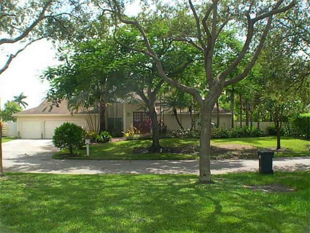 14420 SW 149th Terrace, Miami, FL 33186 - photo 1