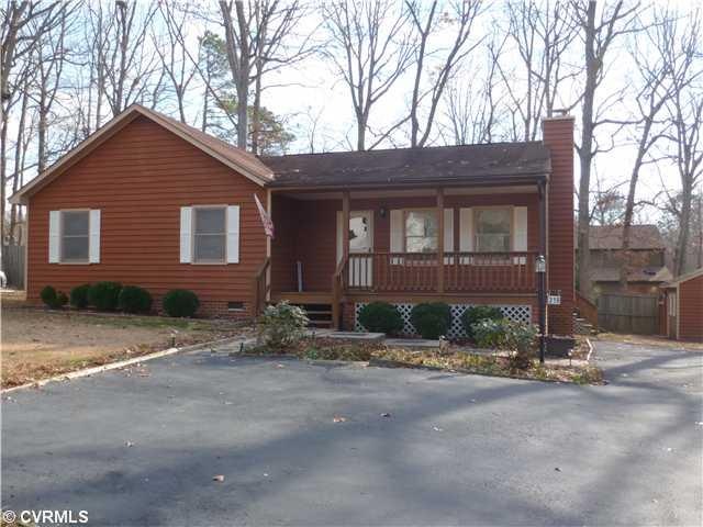 Exterior Front - Welcome Home! Charming Ranch!