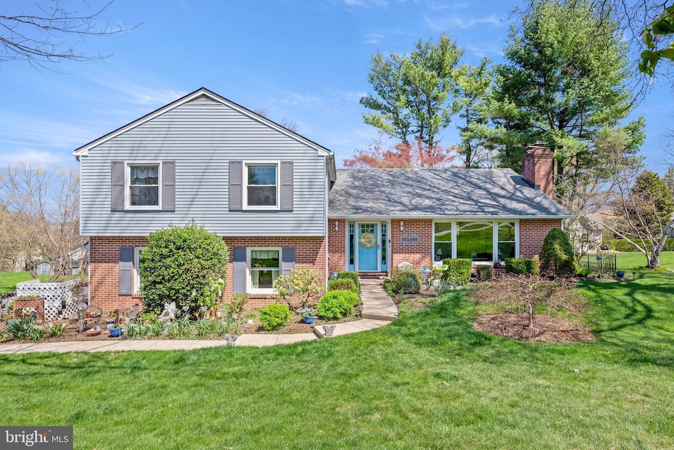 64 N Forge Manor Dr, Phoenixville, PA 19460 - photo 1