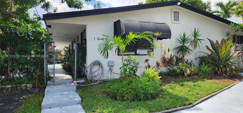 1940 NE 31st Ct unit South, Lighthouse Point, FL 33064 - photo 1