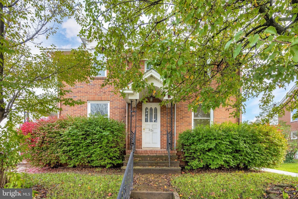 321 E Baltimore St, Taneytown, MD 21787 - photo 1