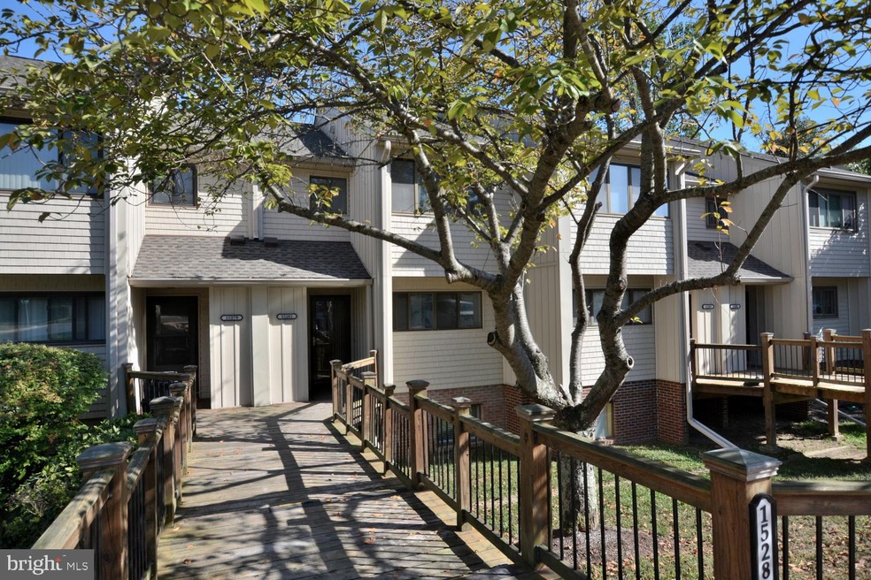 15281 Forest Grove Dr, Woodbridge, VA 22191 - photo 1