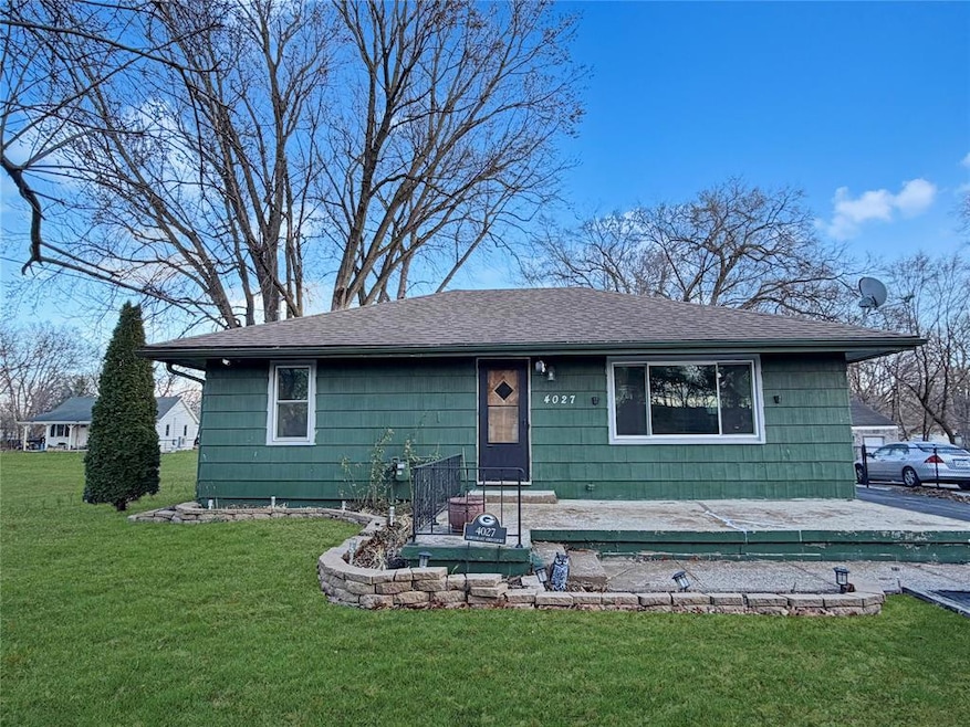 4027 NE 43rd Ct, Des Moines, IA 50317 - photo 1