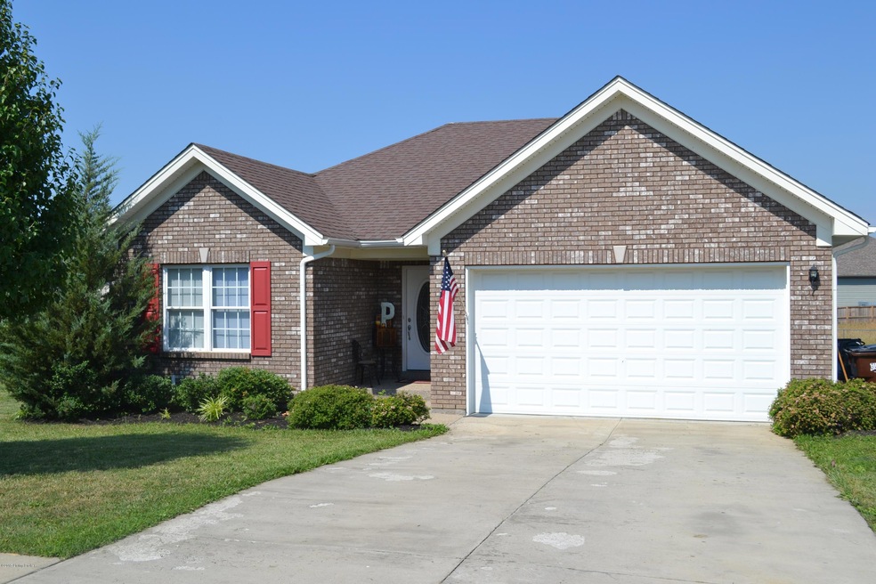 139 Grant Ct, Mount Washington, KY 40047 - photo 1