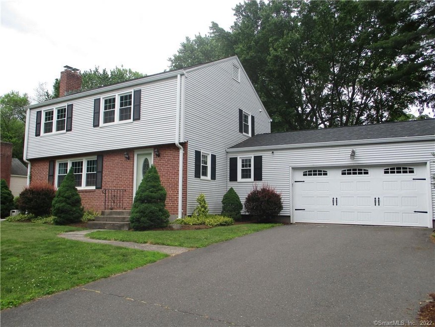 787 Mountain Rd, West Hartford, CT 06117 - photo 1