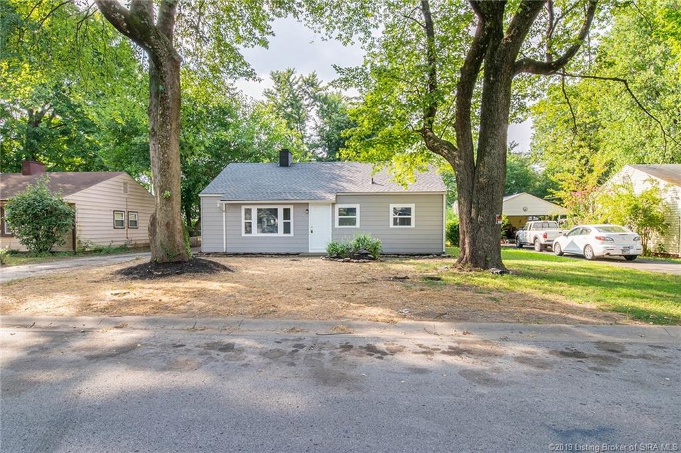 913 Poplar Dr, Jeffersonville, IN 47130 - photo 1