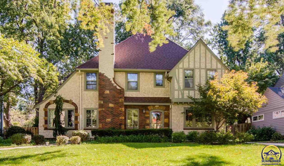 3119 SW Canterbury Ln, Topeka, KS 66604 - photo 1