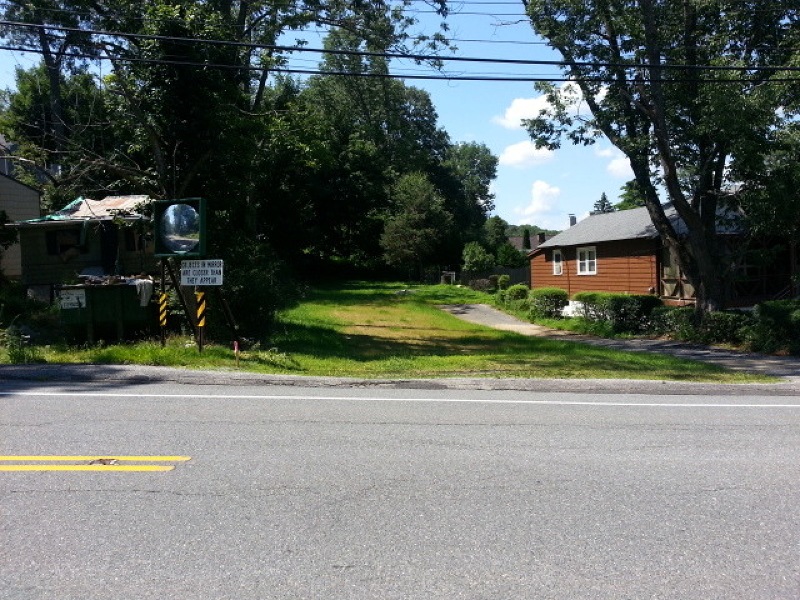 104 Maxim Dr, Hopatcong, NJ 07843 - photo 1