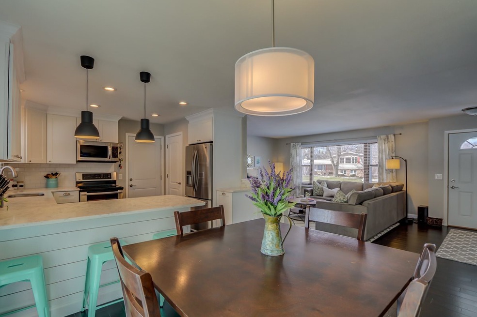 830 Clover Ln, Oregon, WI 53575 - photo 1