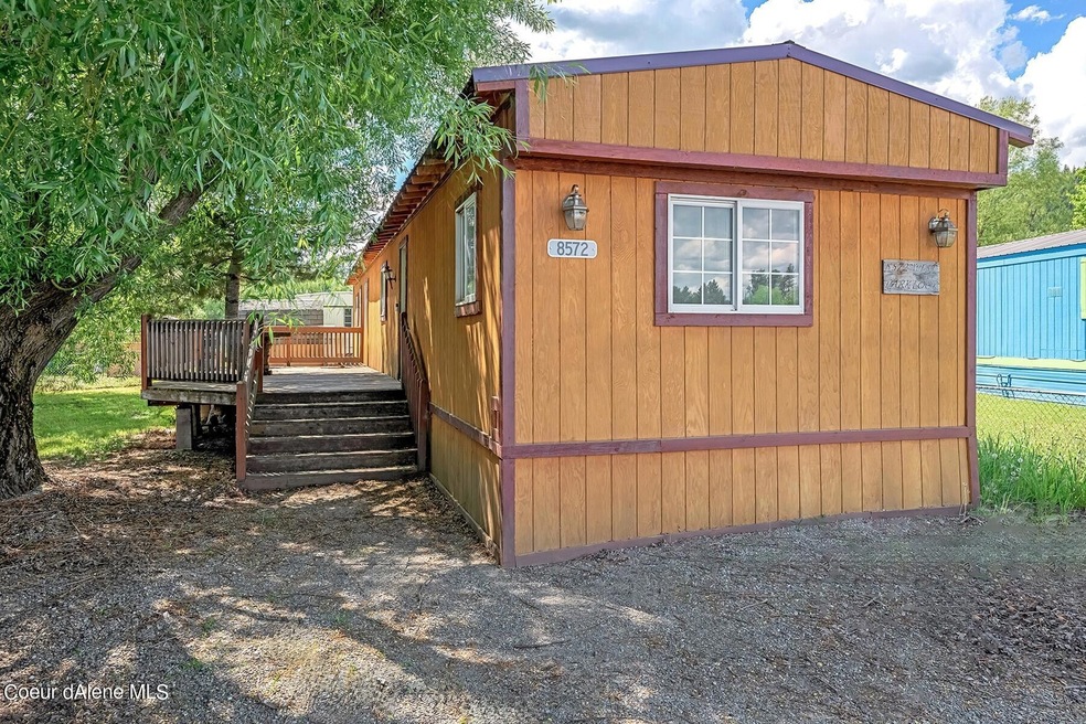 Welcome to 8572 W Park Loop