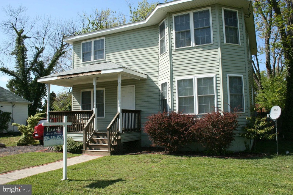 213 Boundary St, Colonial Beach, VA 22443 - photo 1