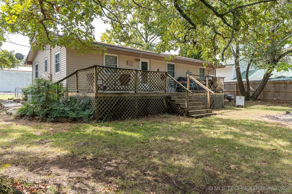 95961 S Manns Dr, Gore, OK 74435 - photo 1