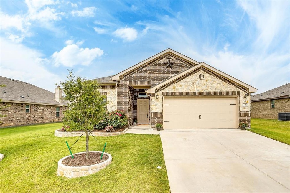 6509 Boot Jack Dr, Joshua, TX 76058 - photo 1