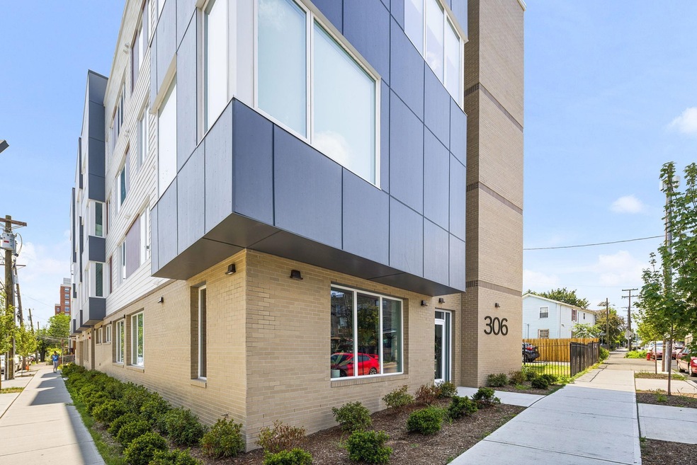 306 Bergen Ave unit 305, Jersey City, NJ 07305 - photo 1