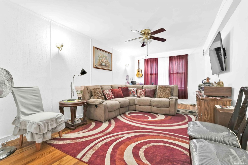 Linden Hill unit 2C, Flushing, NY 11354 - photo 1