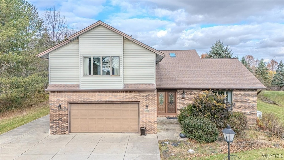 6784 Bear Ridge Rd, Lockport, NY 14094 - photo 1