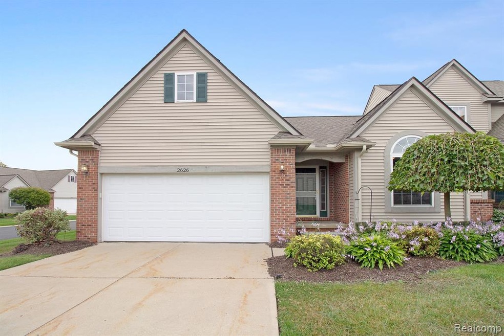 Stunning End-Unit Ranch Condo.jpg