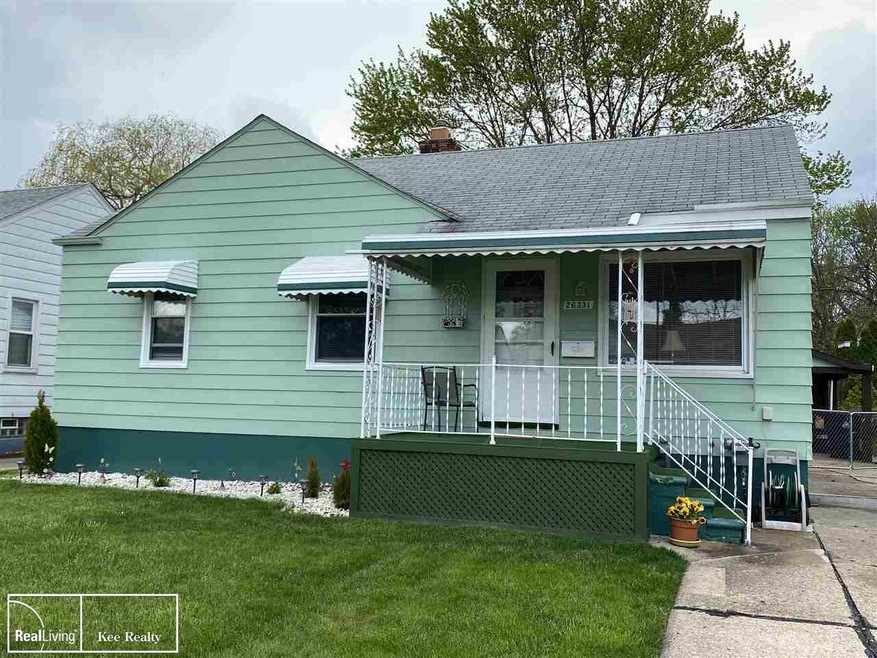 26331 Blumfield St, Roseville, MI 48066 - photo 1