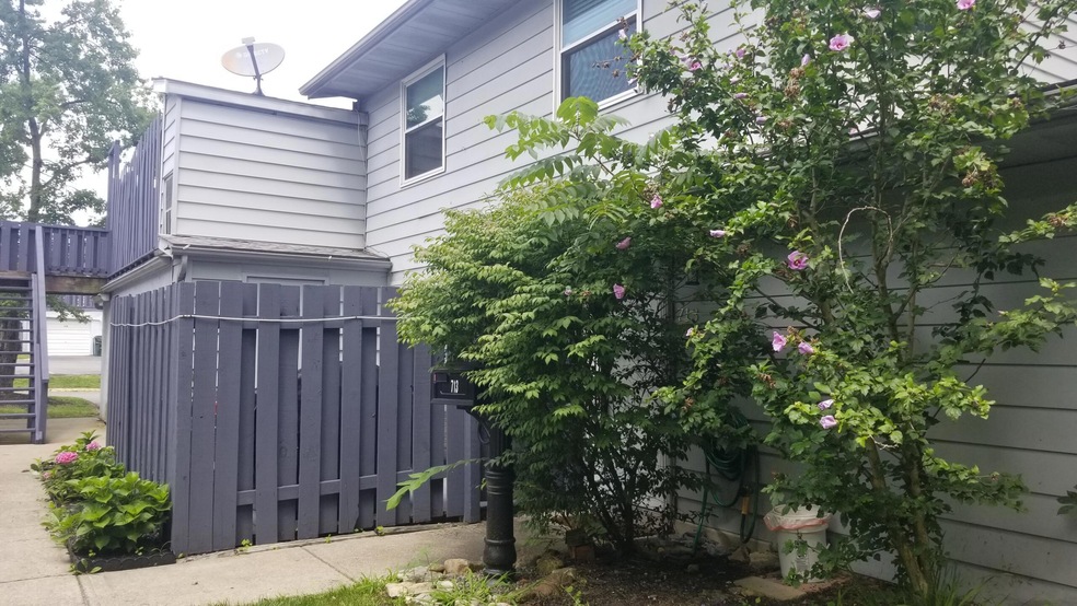 713 Cherry Hollow