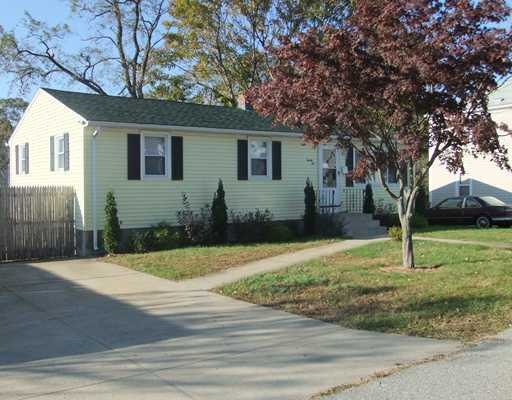 26 Hobson Ave, Cranston, RI 02910 - photo 1