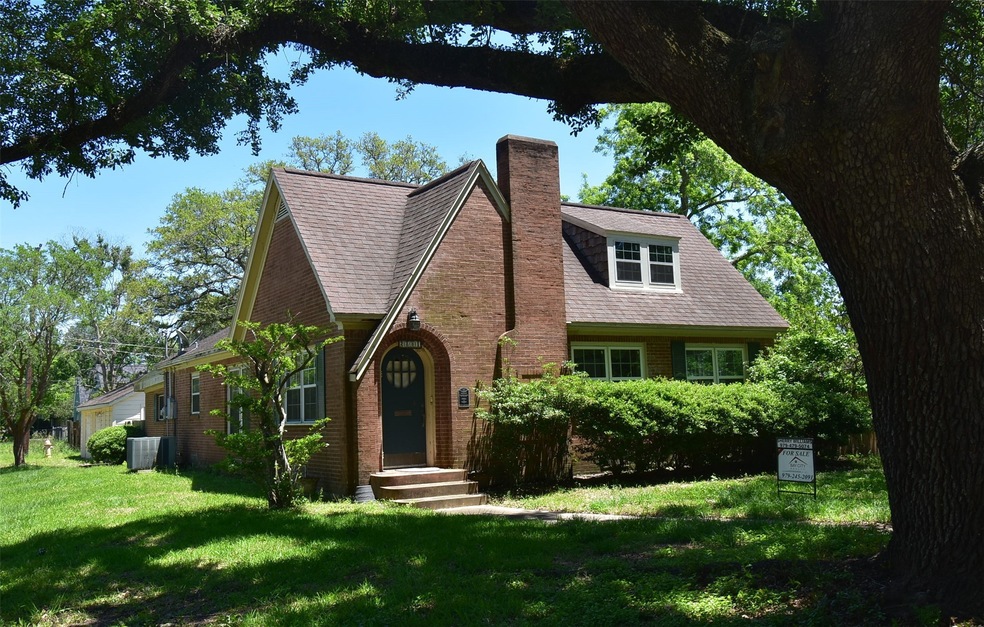 2801 Avenue I, Bay City, TX 77414 - photo 1