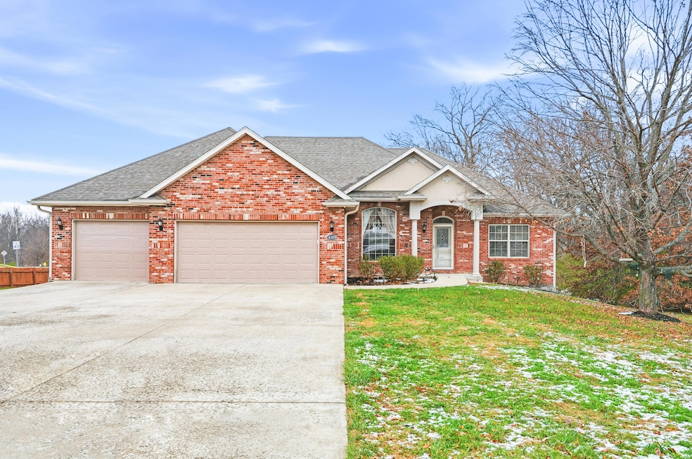 4209 Grant Ln, Columbia, MO 65203 - photo 1