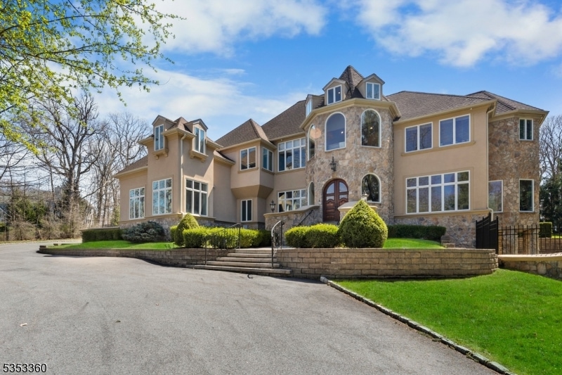 5 Fox Chase Dr, Watchung, NJ 07069 - photo 1