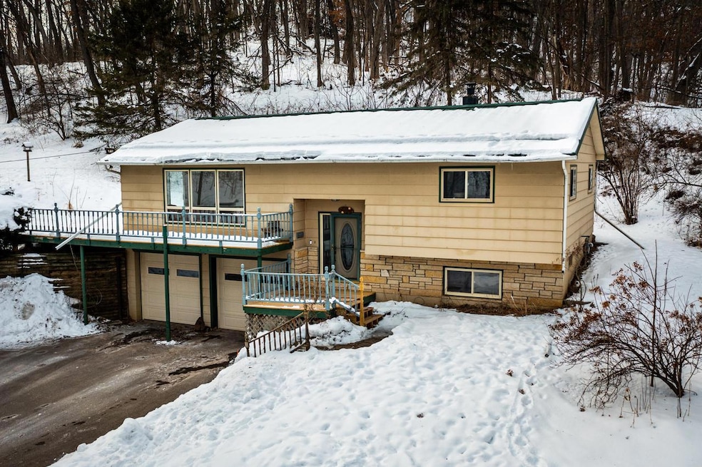 W24643 Park Rd, Trempealeau, WI 54661 - photo 1