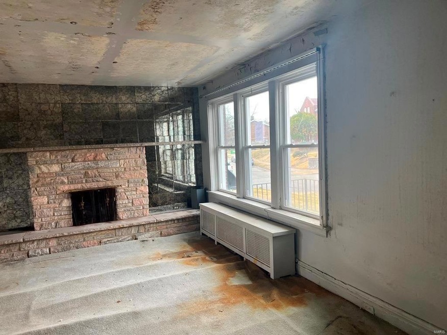 4445 Floriss Place, Saint Louis, MO 63115 - photo 1