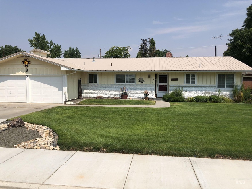 Sold • Co-Listing Agent