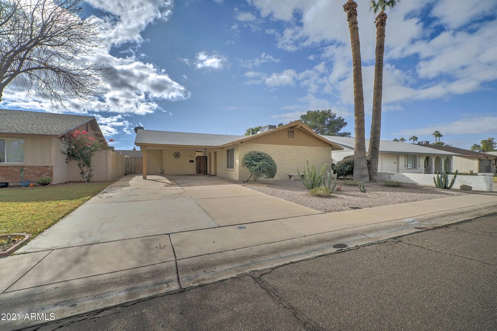 2349 E La Jolla Dr-2