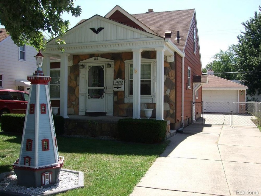 LOCALLY FAMOUS LIGHT HOUSE