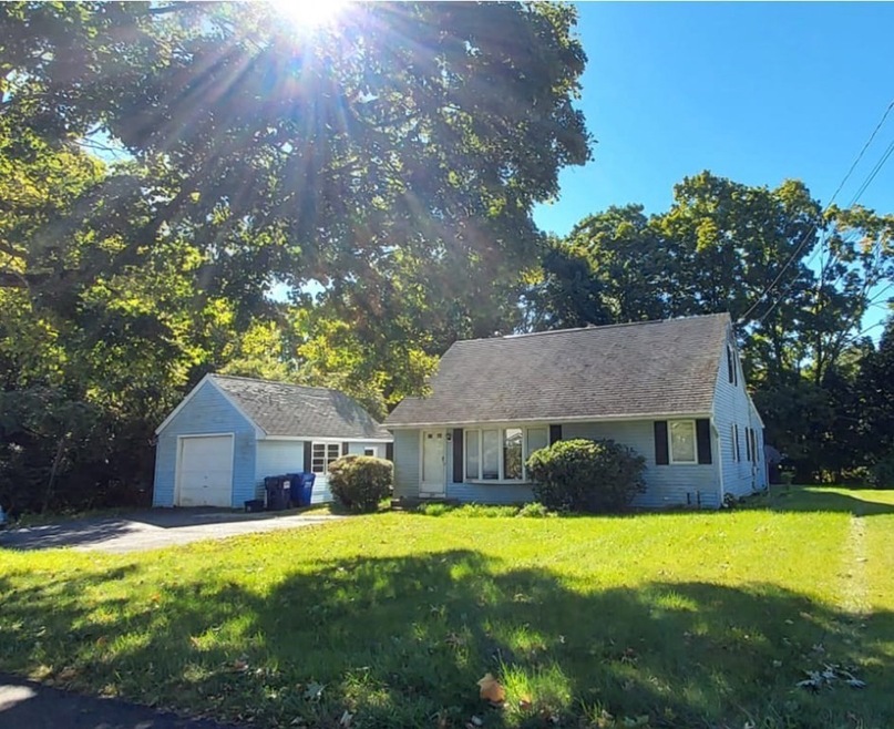 233 Strong St, Amherst, MA 01002 - photo 1