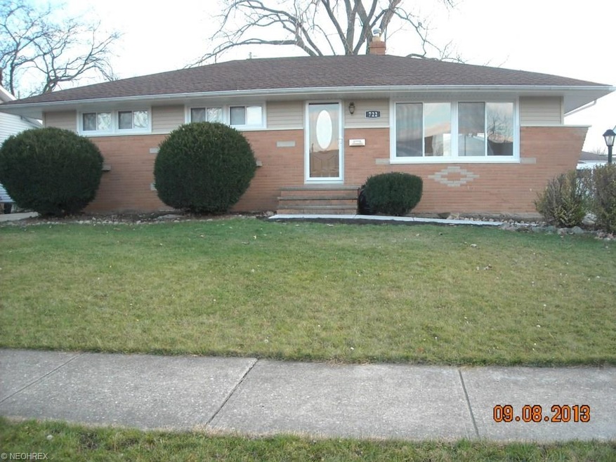 Frontview/Newer Roof