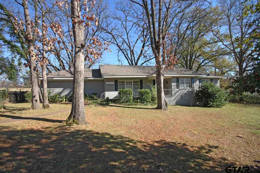 3126 3126 Curtis, Tyler, TX 75701 - photo 1