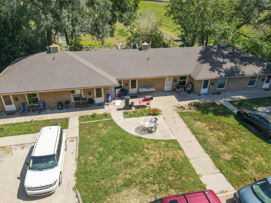 915 E 28th St, Des Moines, IA 50317 - photo 1