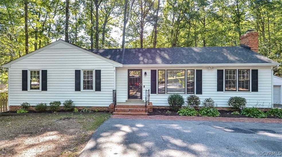 Ranch home with low maintenance vinyl siding on cu