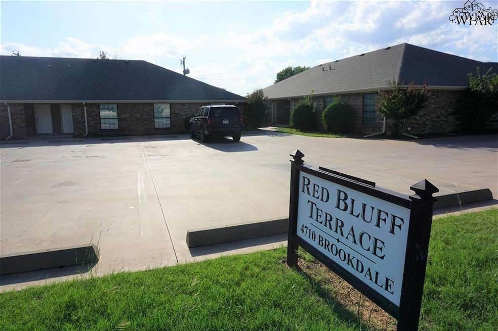 4710 Brookdale Dr unit 4, Wichita Falls, TX 76310 - photo 1