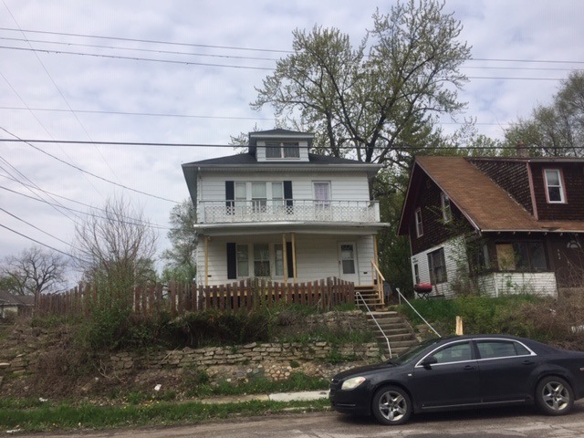 966 Downey St, Flint, MI 48503 - photo 1