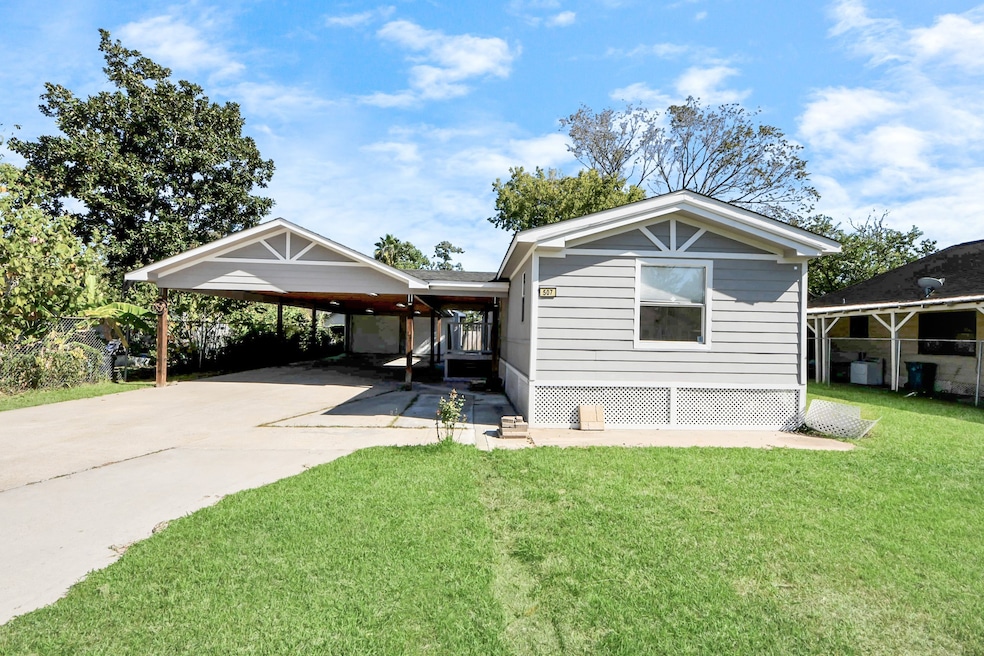 507 Johnson St, Pasadena, TX 77506 - photo 1