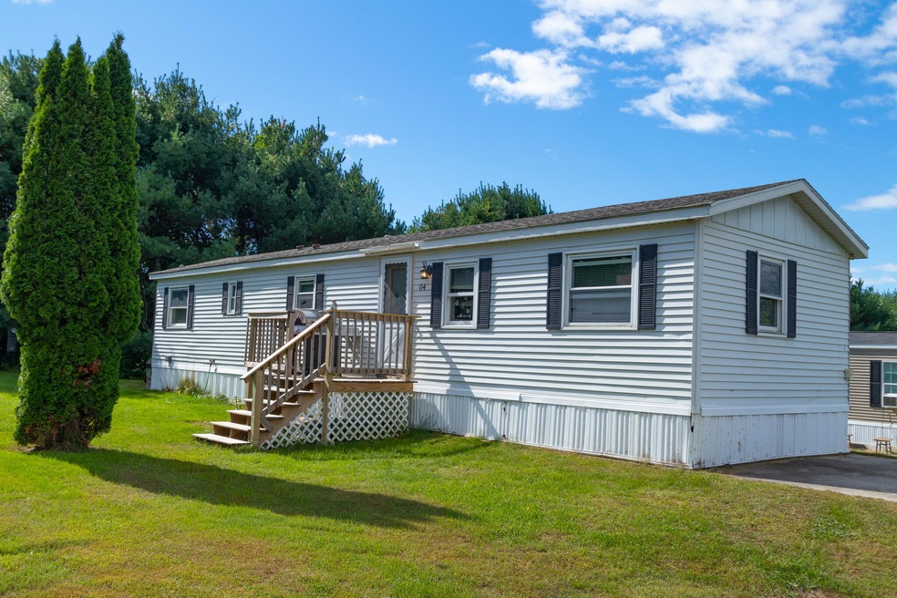 4 Herrick Ave, Mechanic Falls, ME 04256 - photo 1