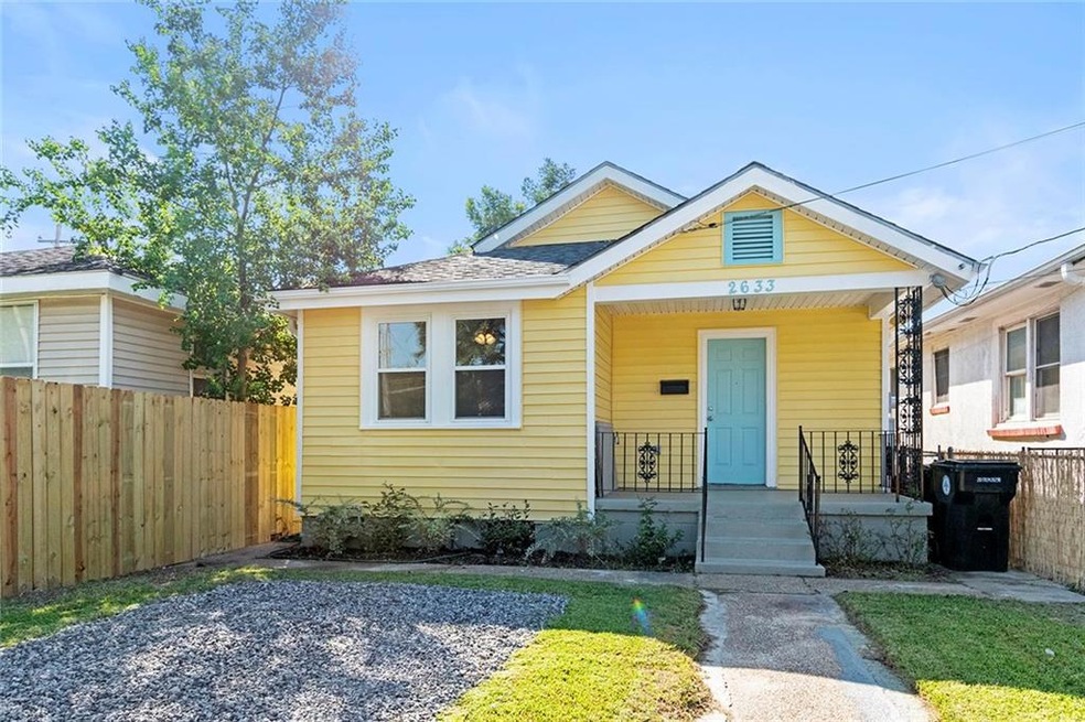 Cute cottage waiting to be a home!