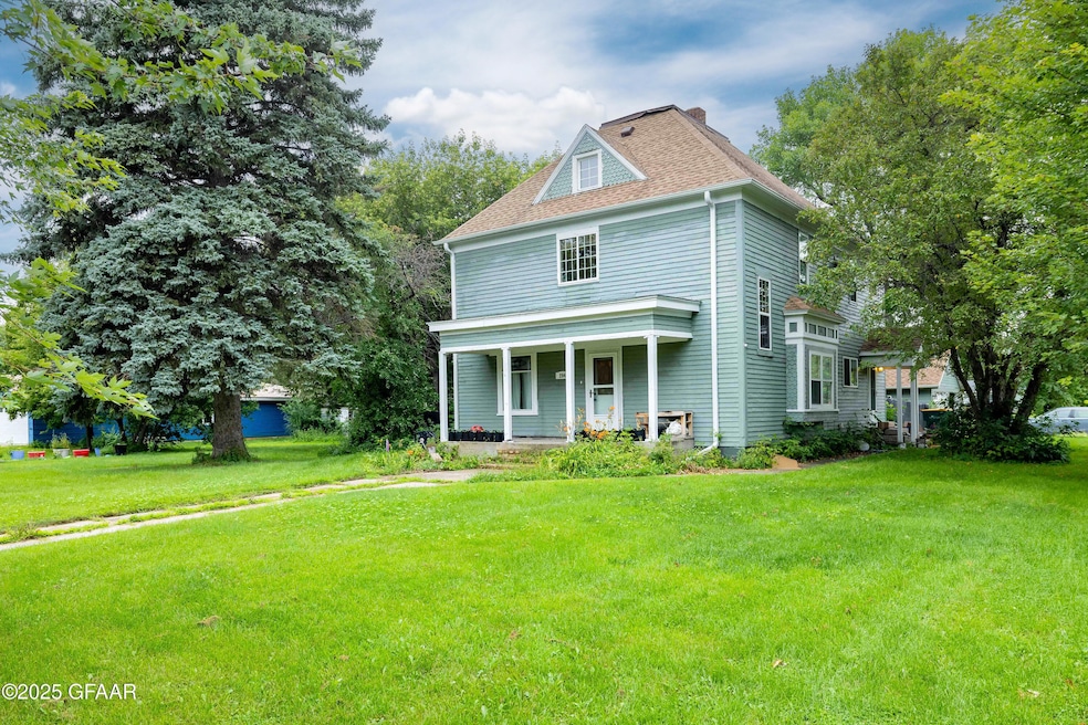 204 7th St, Hatton, ND 58240 - photo 1