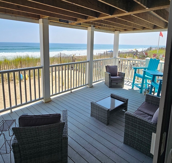 178 N End Blvd unit B, Salisbury, MA 01952 - photo 1