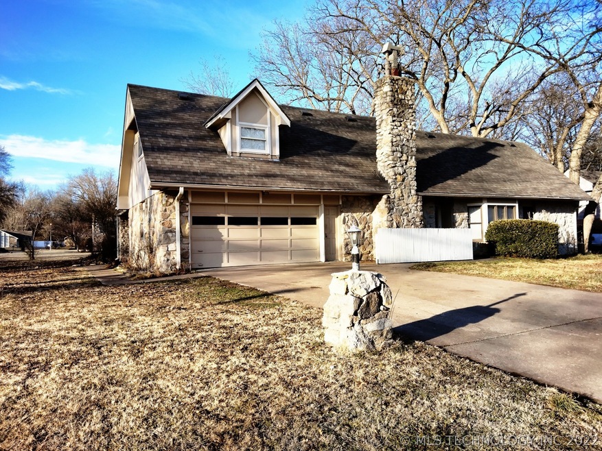 2376 London Ln, Bartlesville, OK 74006 - photo 1