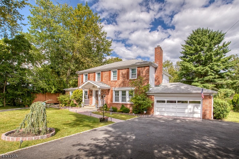 142 W Northfield Rd, Livingston, NJ 07039 - photo 1