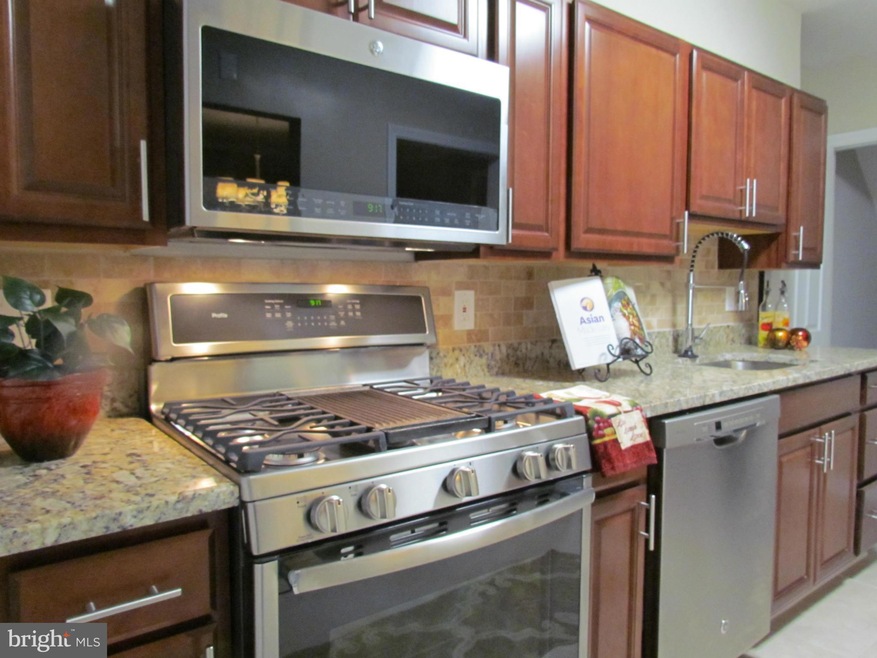 1634 Ingram Rd, Baltimore, MD 21239 - photo 1