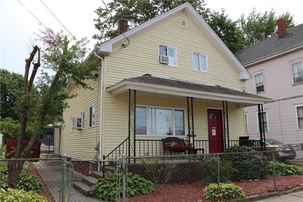 84 Magill St, Pawtucket, RI 02860 - photo 1