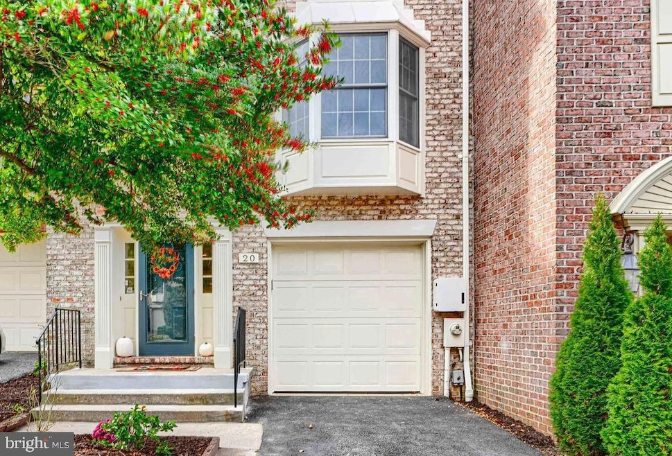 Under Contract $525,000 • Co-Listing Agent